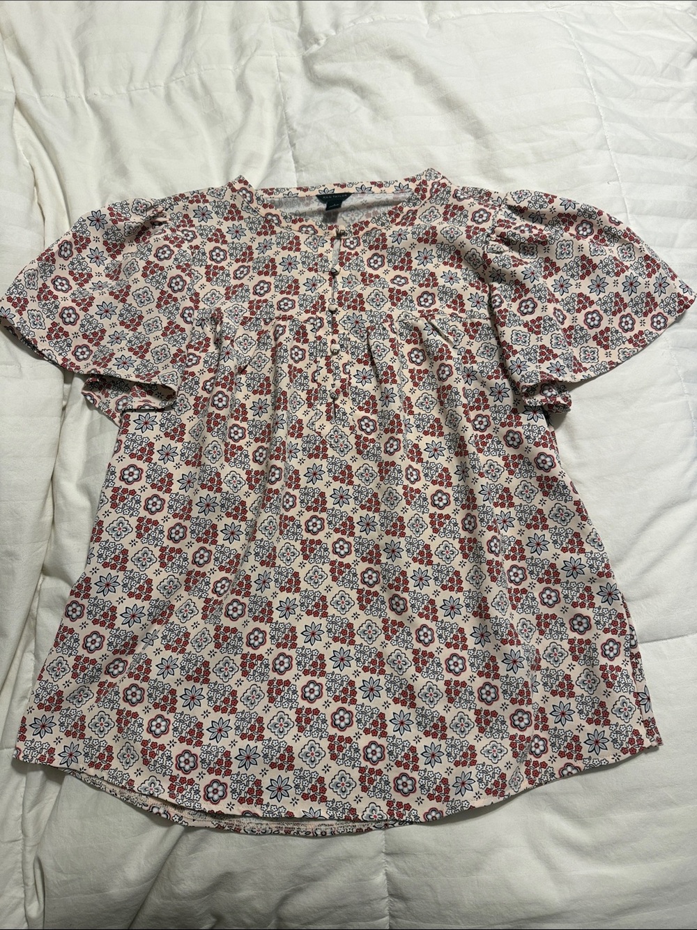 Ann Taylor - Cream Tunic with Red and Navy Floral Print - Small
